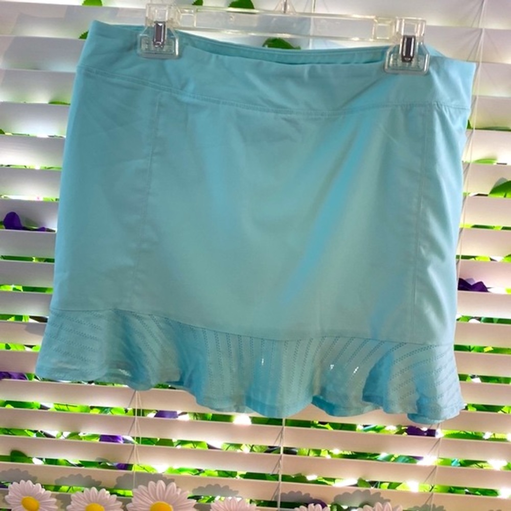 Adidas lightweight mint green skort with ruffle hem
